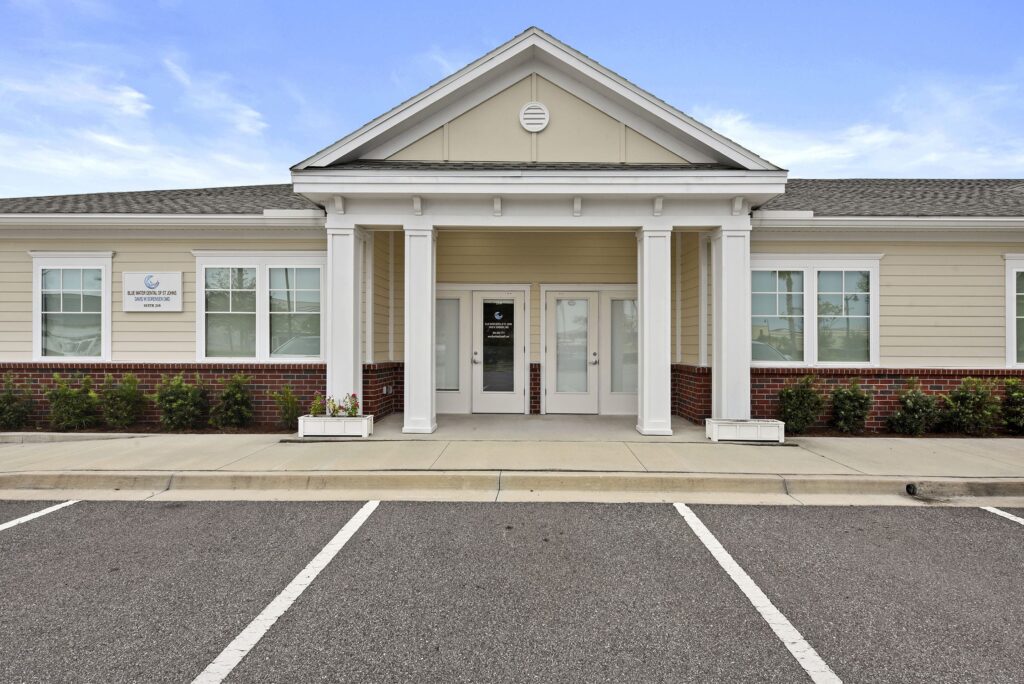 The Blue Water Dental of St. Johns building in Ponte Vedra with its columned front porch
